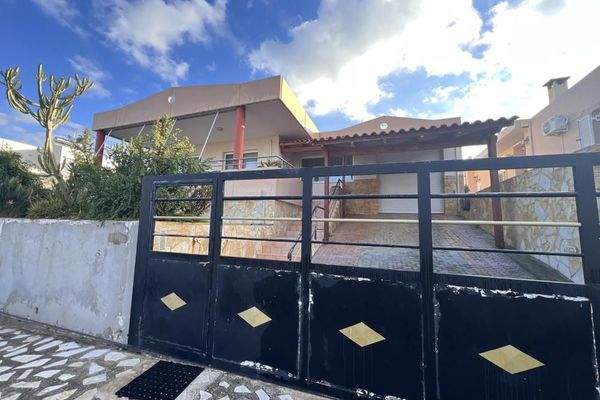 Kreta, Kalathas: Freistehendes Haus zum Verkauf in Kalathas, nur wenige Gehminuten vom Meer entfernt