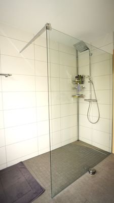 begehbare Dusche.JPG