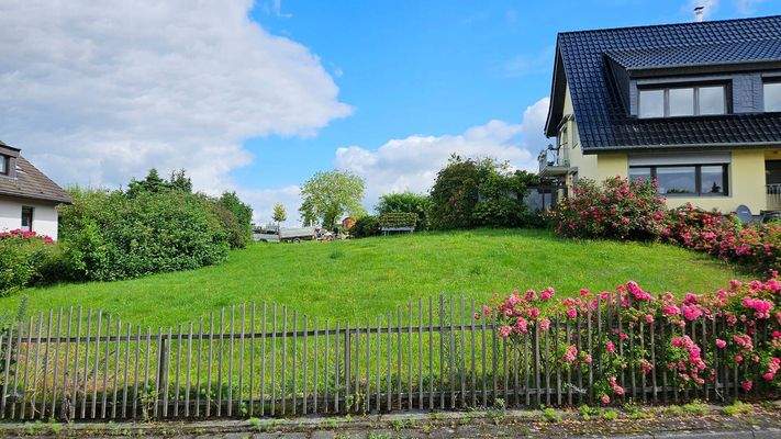 Strassenansicht Front