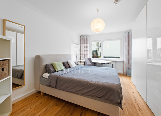 Geräumiges Schlafzimmer