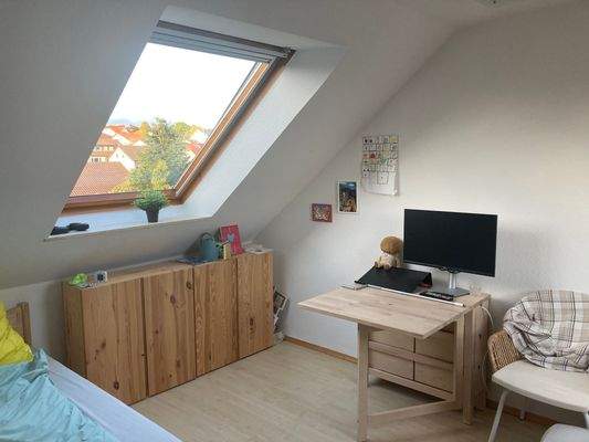 Kinderzimmer im Spitzboden