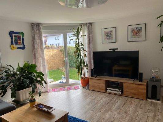 Wohnzimmer mit Terrassenausgang