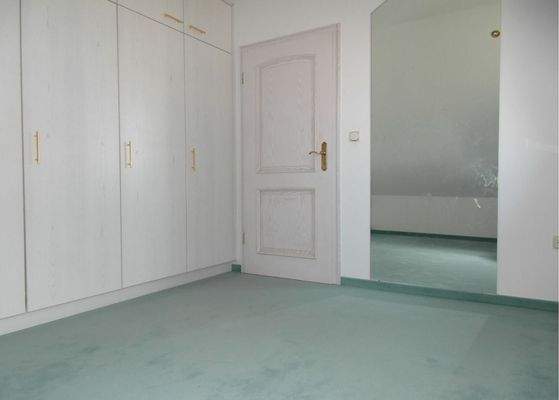 Ankleide- oder Kinderzimmer