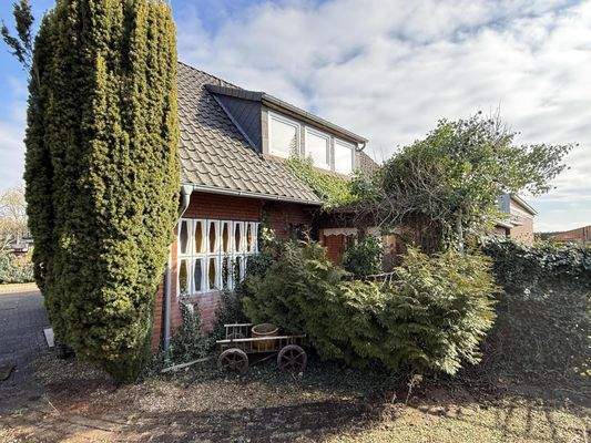 Seitenansicht mit Wintergarten