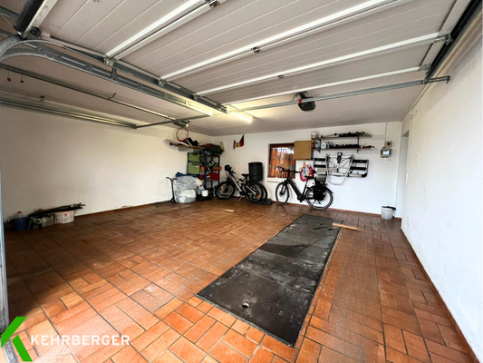 Garage mit Montagegrube
