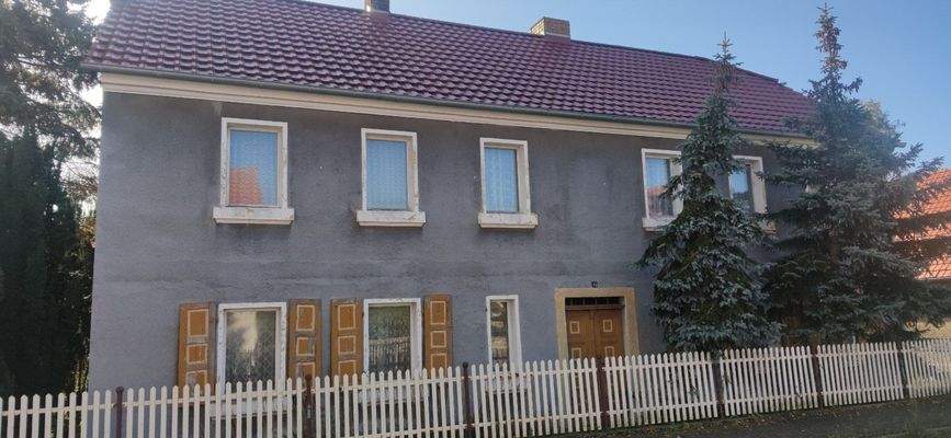 Wohnhausansicht (Straßenseite)