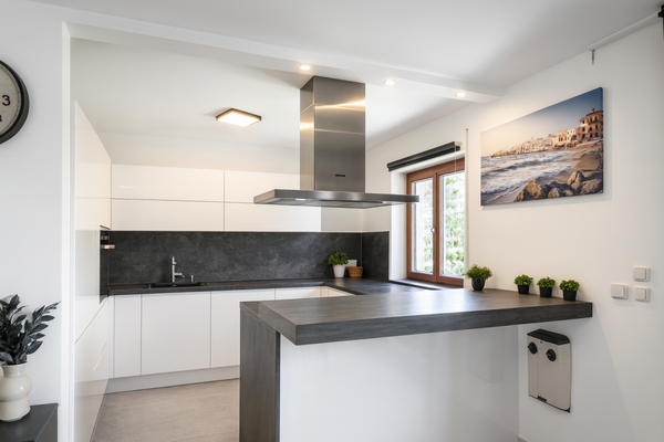 Hochwertige Einbauküche