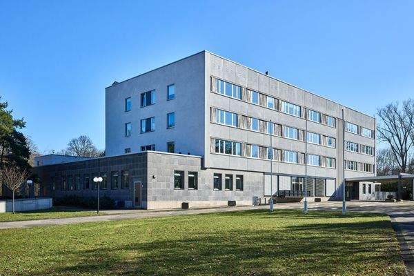 Außenansicht - Auffahrt