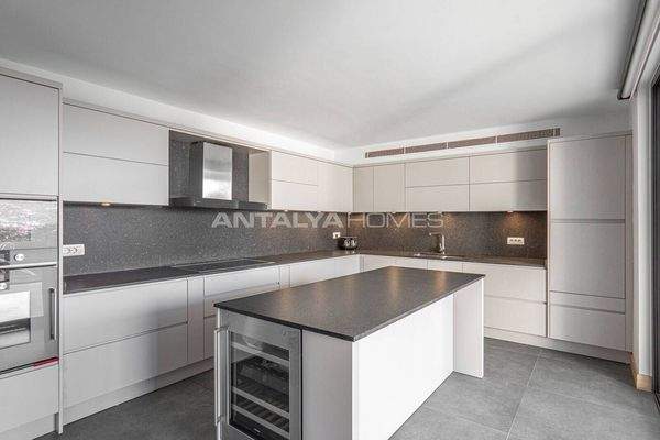 Luxury Pool Villas Close to the Center and Marina in Bodrum