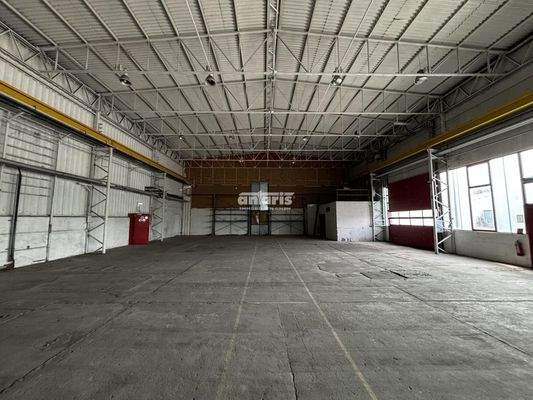 Hallenfläche ca. 400m²