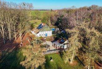 Haupthaus und Gästehaus