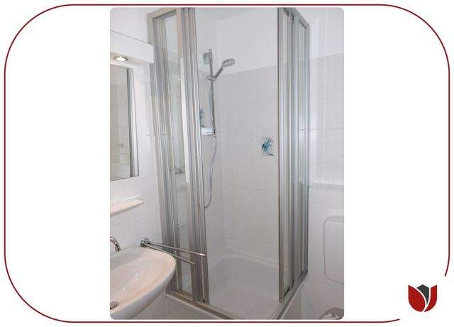 Saniertes Apartment * AUFZUG * EINBAUKÜCHE * Ruhige Grünlage * - Foto 4