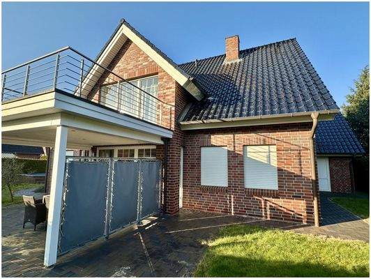 Überdachte Terrasse und Dachterrasse