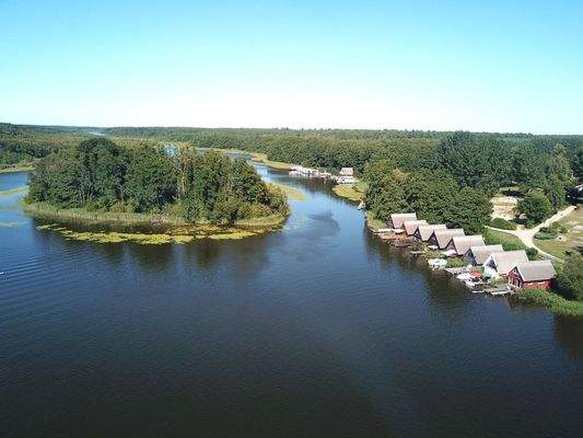 Luftaufnahme Granzower See mit kleiner Marina