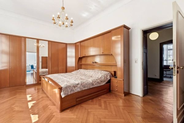 18626 - Villa - Schlafzimmer 1. OG