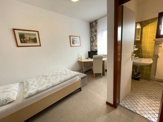 1-Bett-Zimmer mit Bad
