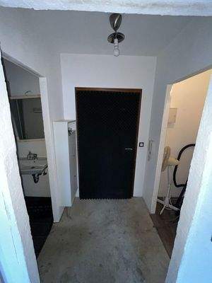 Flur Innen / Hallway Inside