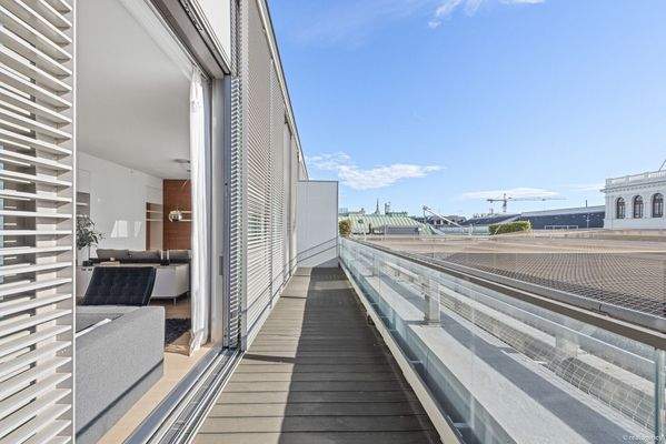 2025-09-15-S01408-Schottenring 22, 1010 Wien-014