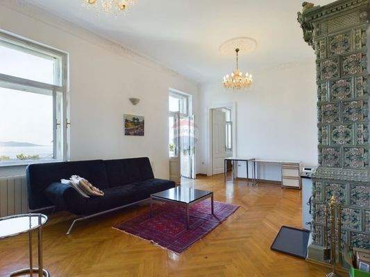 1715415069_cam02458g0-pr0084-still038