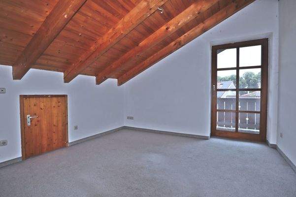 Kinderzimmer/Büro DG