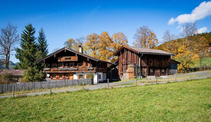 Aurach - Bauernhaus mit Altmühle_ 3.jpg