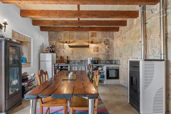 Küche und Esszimmer vom Gästebereich