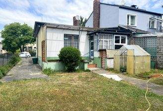 Blick von hinten auf das Haus.jpg