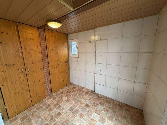 Werkstatt mit Zugang in den Außenbereich/Terrasse