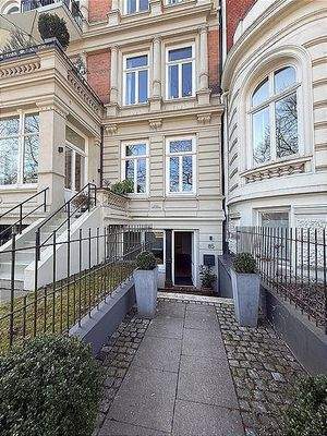 repräsentiver separater Eingang 