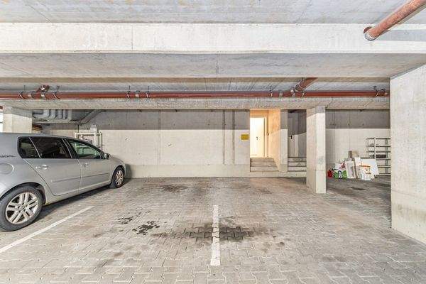 Stellplätze mit Zugang zur Wohnung