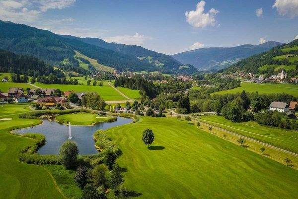 Schönes Spiel am Golfplatz Kreischberg