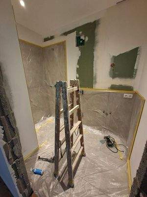 14. Rohbau Gästebad.jpg