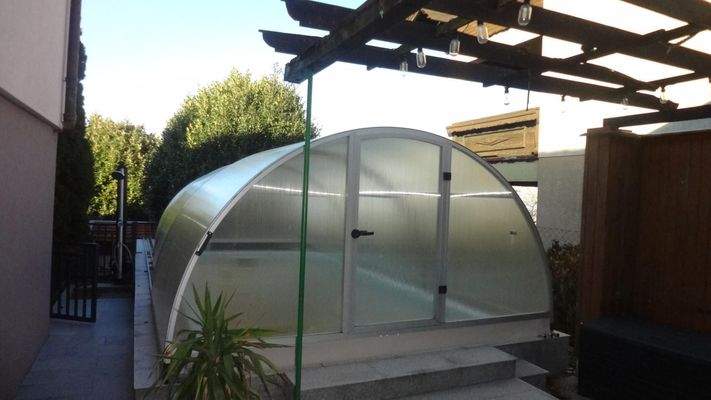 Pool  mit Überdachung