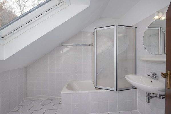 En-suite Badezimmer DG