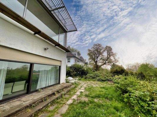 Rückseite und Terrasse