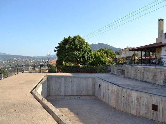 Kreta, Agios Nikolaos: Exklusive Immobilie zu verkaufen. Luxuriöse Villa mit fünf Schlafzimmern