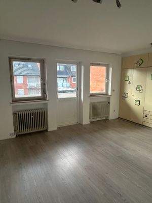 Schlafzimmer mit Zugang zum Balkon