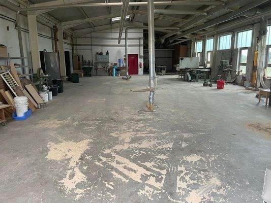 Halle 2 - z. T. geräumt