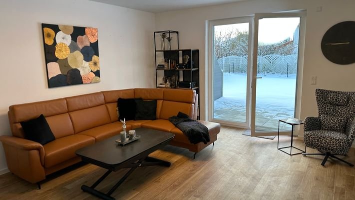 Blick in das Wohnzimmer 1