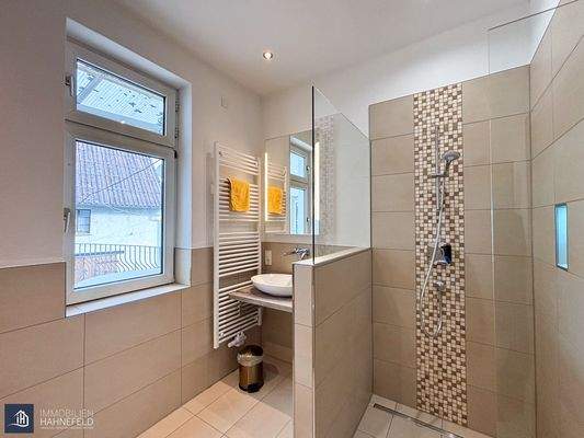 Teilansicht, Tageslichtbad 1-OG-links