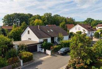 Größer als der 1. Blick verrät