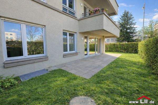 Privater Garten mit Terrassse 