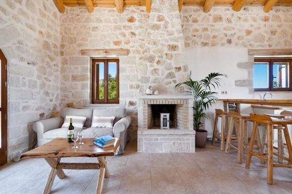 Kreta, Melidoni: Kretisches Steinhaus mit Swimmingpool zu verkaufen