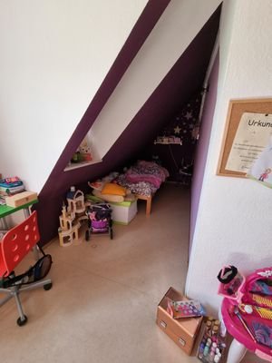 Niesche im Kinderzimmer