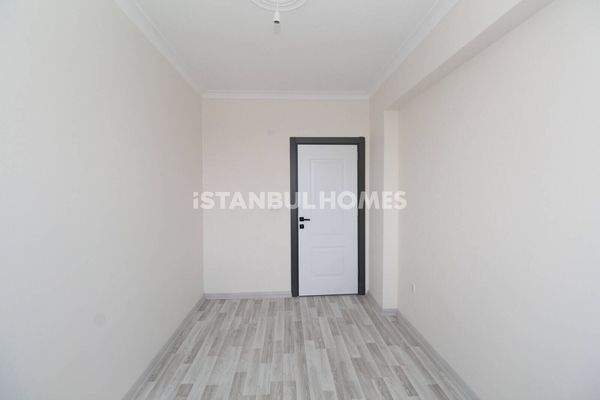 New Build Apartment Near Amenities in Eyupsultan Istanbul
