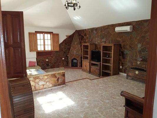 53716308_2175739419147718_6980452016514400256_n.jp