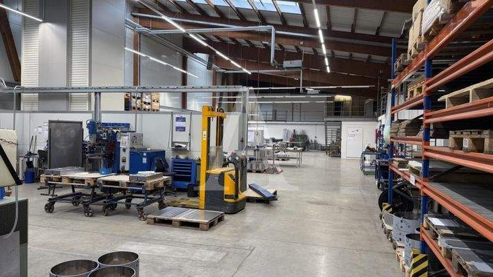 Lagerfläche bei Köln