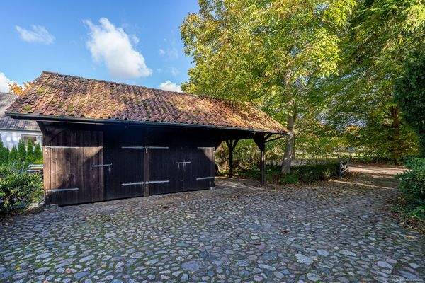 Doppelgarage, Holzunterstand