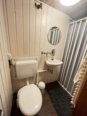 kleine Nasszelle im EG