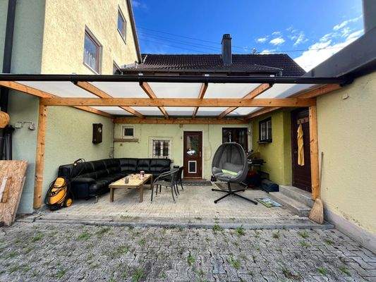 überdachte Terrasse